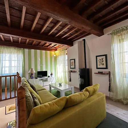 Historic Apartment Bucine