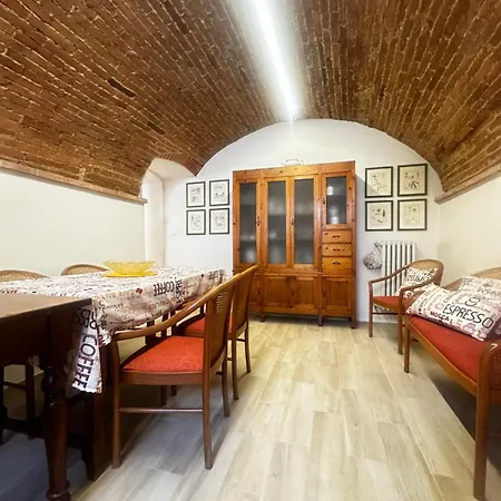 Historic Apartment *